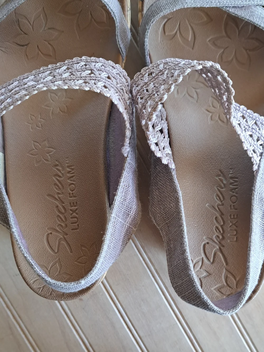 Skechers luxe foam
